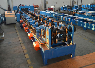 Auto Width Adjust Purlin Roll Forming Machine 100 - 400mm CZ Purlins Producing Use